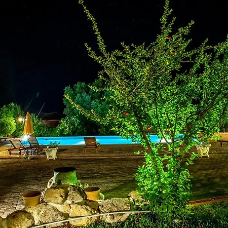 Pegasos * Karavádhos